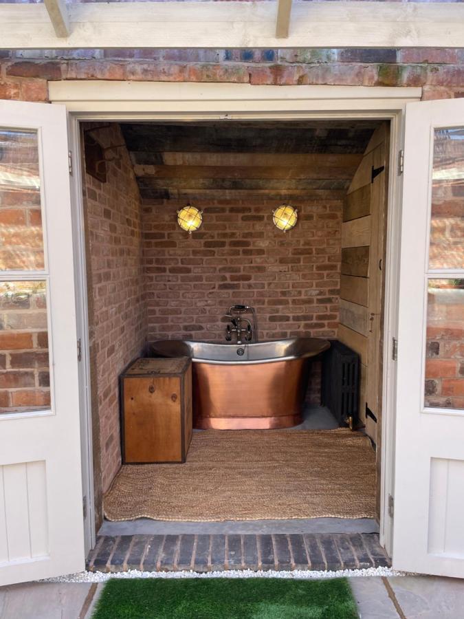 The Walled Garden At Cheshire Boutique Bathhouse Nantwich Esterno foto