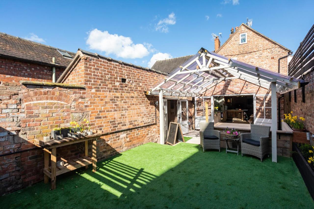 The Walled Garden At Cheshire Boutique Bathhouse Nantwich Esterno foto