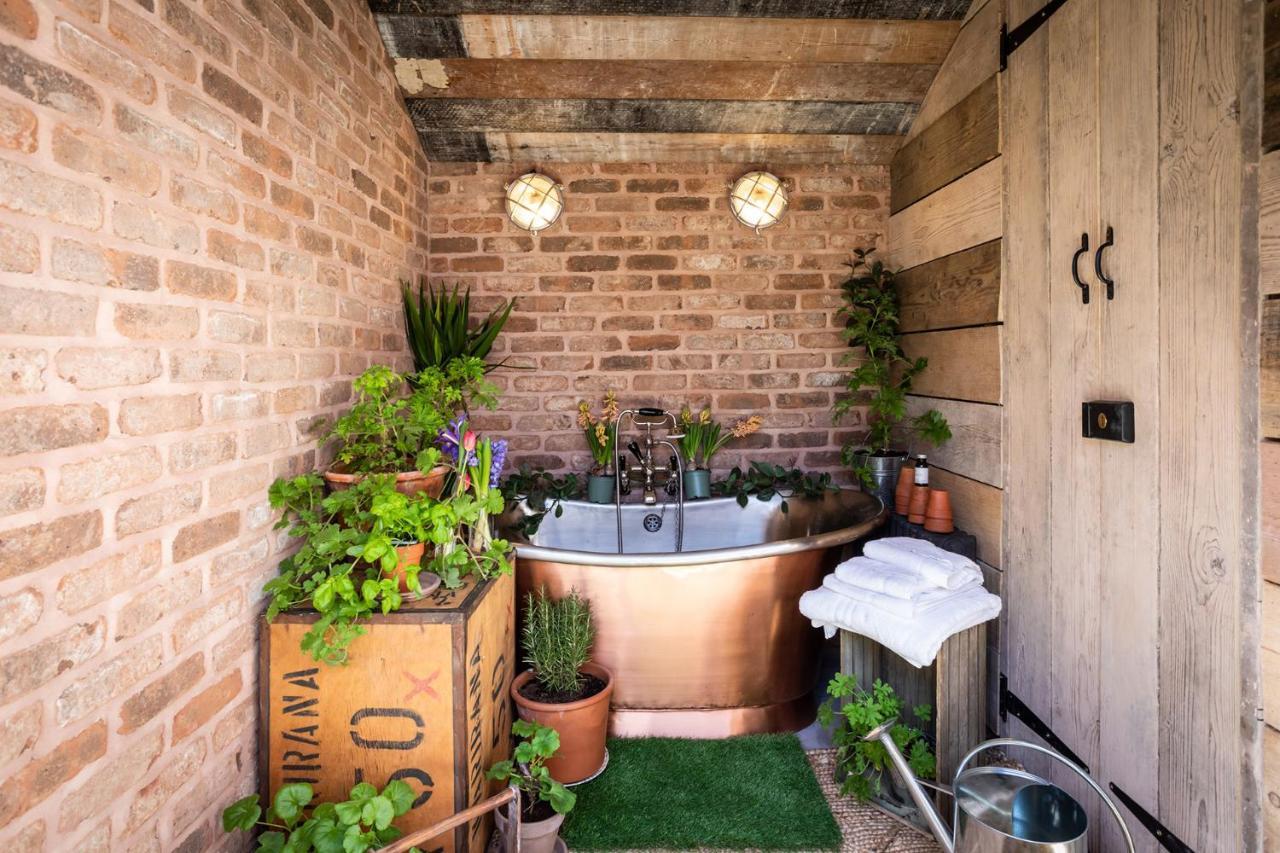 The Walled Garden At Cheshire Boutique Bathhouse Nantwich Esterno foto